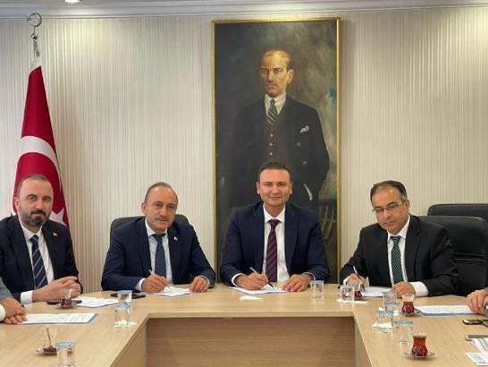 Ankara Üniversitesi ile Öz Sağlık İş Sendikası arasında toplu iş sözleşmesi imzalandı