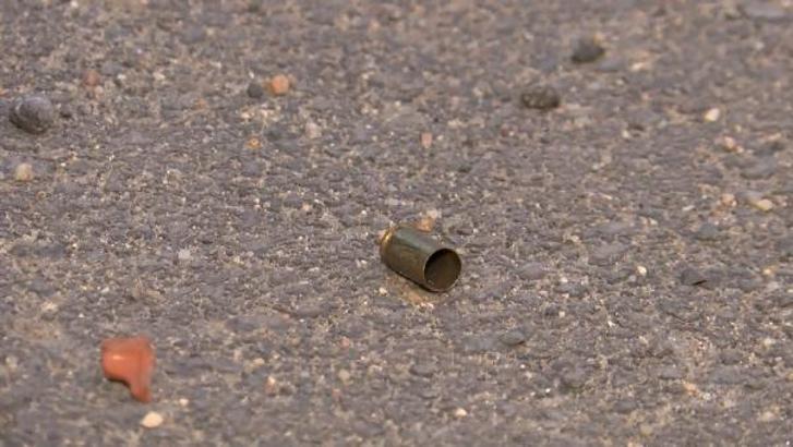 Avcılar'da cadde ortasında silahlı çatışma