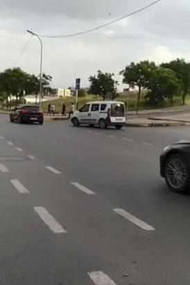 Pendik'te yol verme tartışmasında silah çekildi