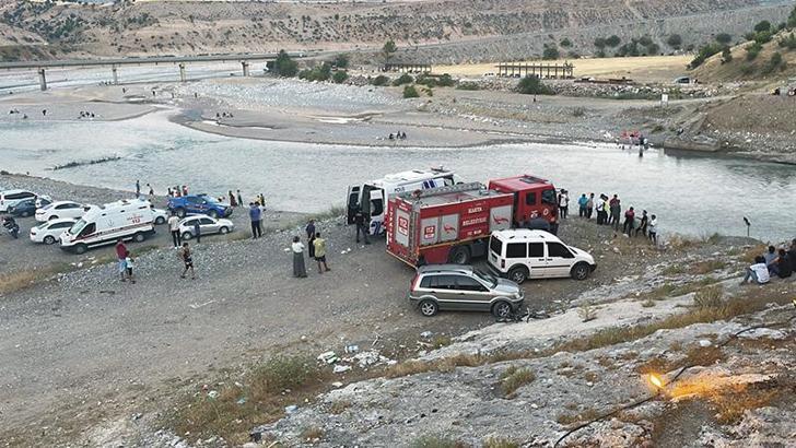 Kahta Çayında akıntıya kapılarak boğuldu