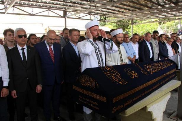 Trafik kazasında ölen akademisyen son yolculuğuna uğurlandı