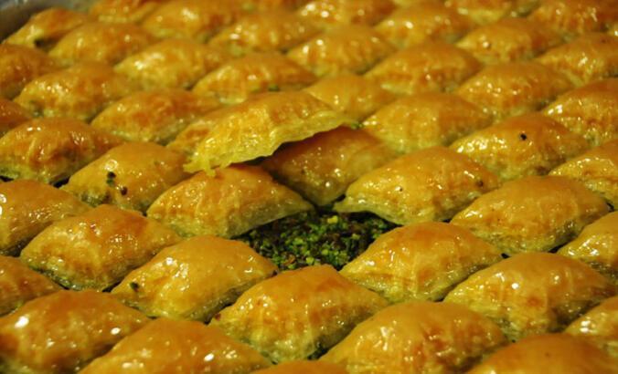 Türkiye ve Yunanistan'da 'baklava kimin' araştırması: Türkler kendinden emin