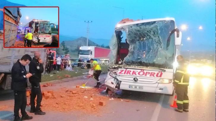 Yolcu otobüsü kamyona çarptı: 1 ölü, 9 yaralı