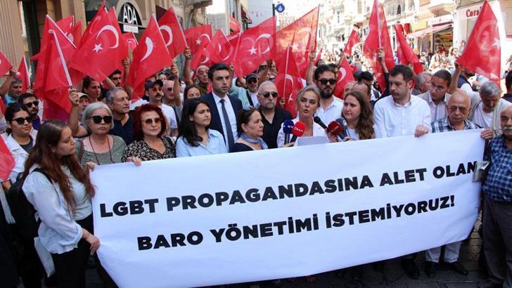 İstanbul Barosu önünde avukatlardan LGBT protestosu