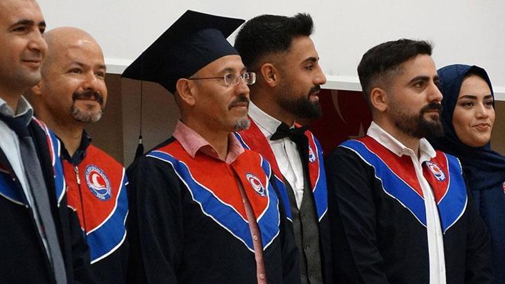 Kimya profesörü, 35 yıllık inşaat mühendisliği hayalini gerçeğe dönüştürdü