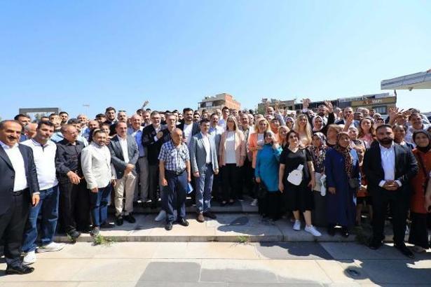 AK Parti İzmir İl Başkanı Saygılı: Bayramlaşıyor, nabız tutuyoruz