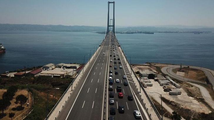Osmangazi Köprüsü'nde bayram tatili yoğunluğu