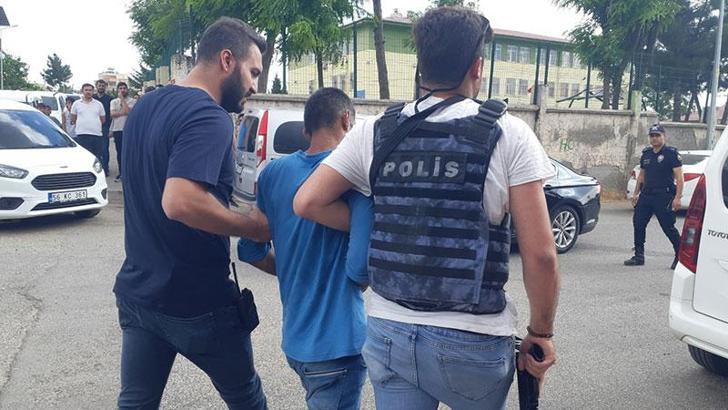 Arkadaşlık teklifini reddeden kadının evini basan şüpheli, tutuklandı