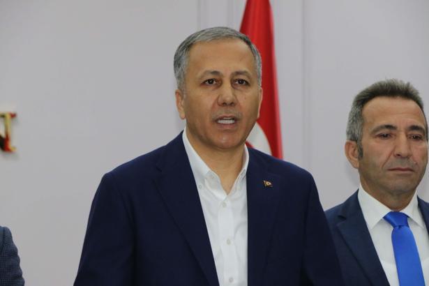 Bakan Yerlikaya: 2023'te 46 bin 633 düzensiz göçmen sınır dışı edildi