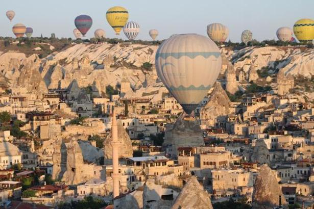 Kapadokya'da 1 saatlik balon turu 100 eurodan başlıyor