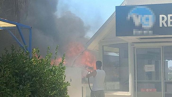 Otelin deposunda çıkan yangın SPA bölümüne de sıçradı
