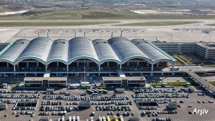 Sabiha Gökçen Havalimanı'nda kuş sürüsü uçuşları etkiledi