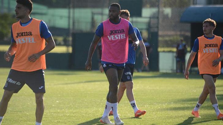 Trabzonspor’da Denswil idmanda, ağrı hisseden Fernandez katılmadı