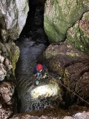 Bayburt'ta, buz mağarasında 80 metreden düşüp öldü