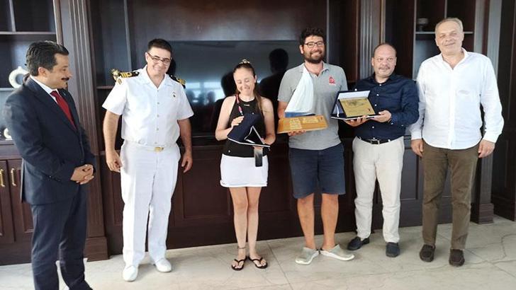 Yelkenciler Kandemir ve Güven, 4 denizi 11 günde geçerek Türkiye rekoru kırdı