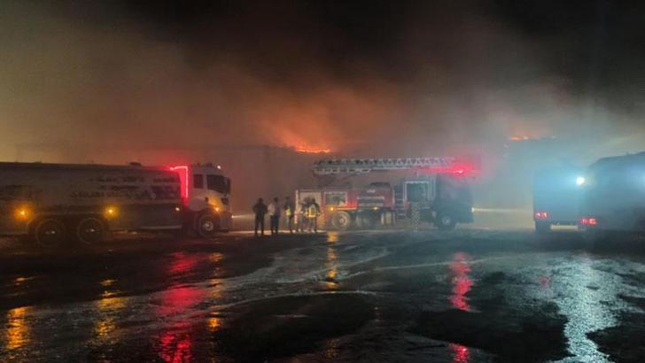 Van'da Samancılar Sitesi'nde çıkan yangın korkuttu
