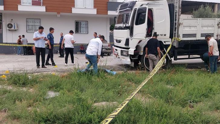 2 yıl önce göç ettiği ilçede, kaçtığı husumetlileri öldürdü