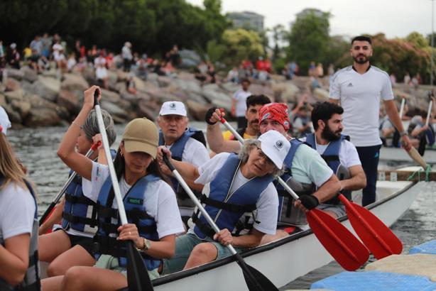 Kartal'da Kabotaj Bayramı kapsamında Dragon Bot Yarışları yapıldı