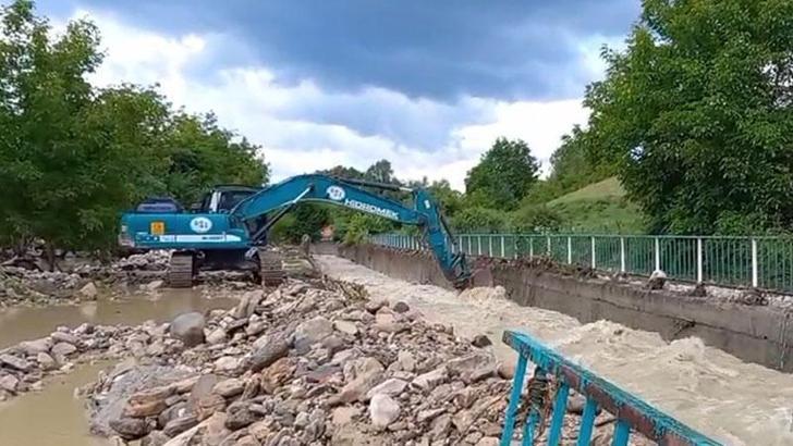 Bakanlık: Sel bölgesinde 538 iş makinesi ve ekipman görevlendirildi