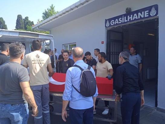 Özkan Uğur'un cenazesi Karacaahmet Gasilhanesi'nden alındı
