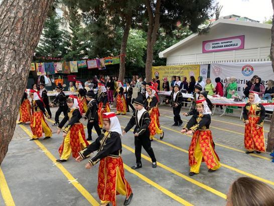 Bayrampaşa Halk Eğitim Merkezi'nin yıl sonu gösterisi yapıldı