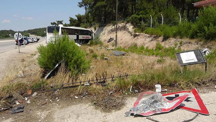 Çanakkale'de yolcu otobüsü şarampole düştü: 5 yaralı
