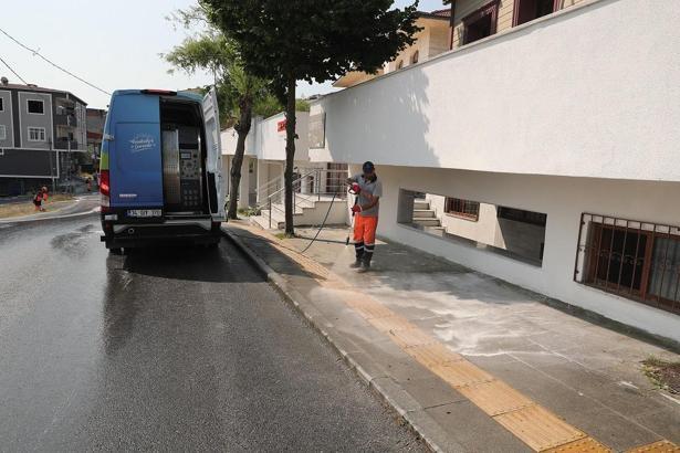 Başakşehir Belediyesi, su tasarrufu yapan temizlik aracı aldığını duyurdu