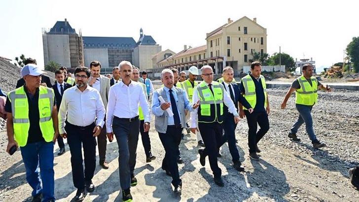Bakan Uraloğlu: Haydarpaşa Garı 2024 yılında tamamen hazır hale getirilerek hizmete alınacak