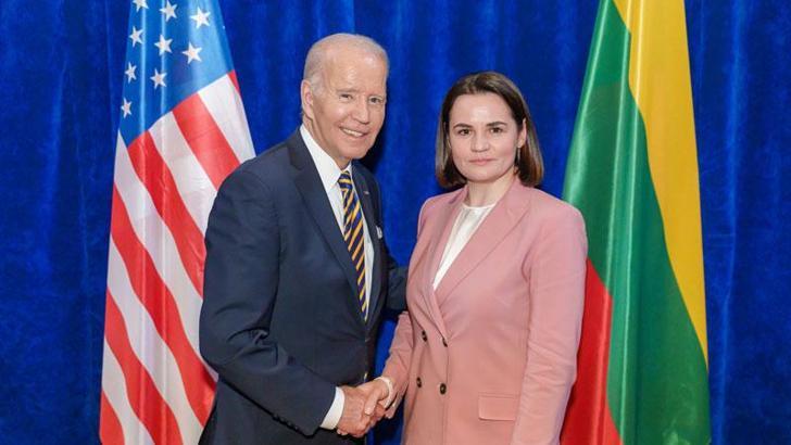 Biden, Vilnius’ta Belarus muhalefet lideriyle görüştü