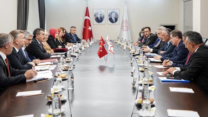 Bakan Tekin, KKTC'li mevkidaşı Çavuşoğlu ile görüştü