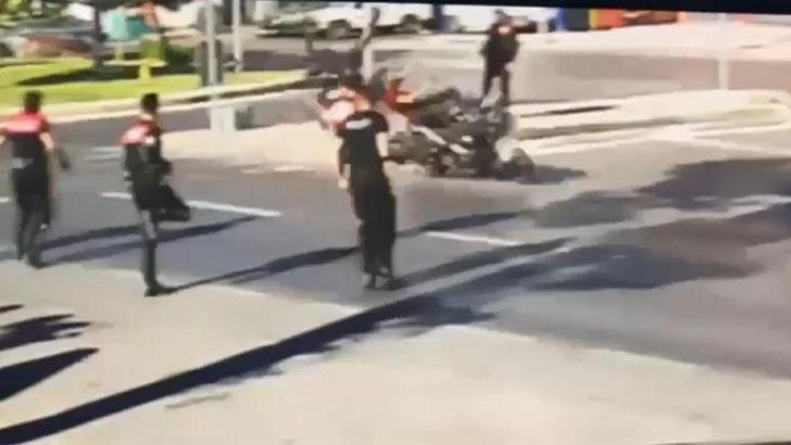 Kağıthane’de 'dur' ihtarına uymayan motosikletlinin çarptığı polis memuru şehit oldu