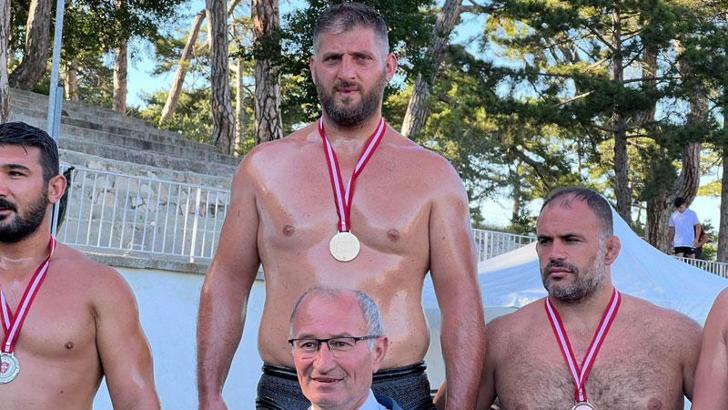 Domaniç Yağlı Pehlivan Güreşleri'nde başpehlivan Nedim Gürel oldu