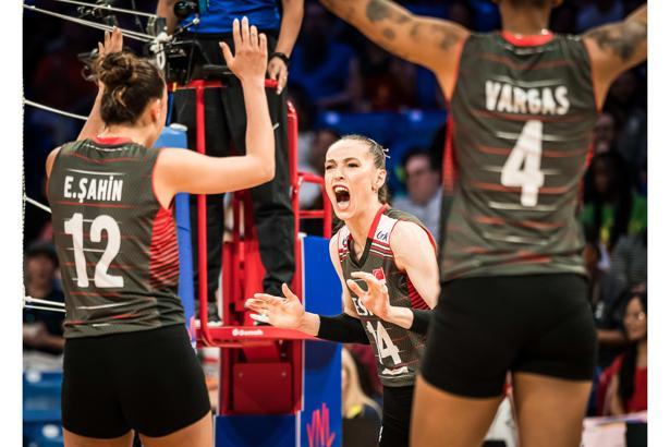 A Milli Kadın Voleybol Takımı, Milletler Ligi'nde şampiyon oldu