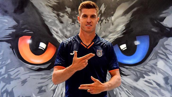 Başakşehir, Krzysztof Piatek'i kadrosuna kattı
