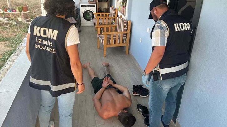 İzmir merkezli 3 ilde 'Kelebek' operasyonunda 17 gözaltı