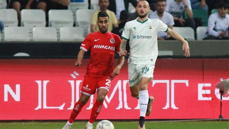 Antalyaspor'da Ghacha, Tunus'un Esperance takımına transfer oldu