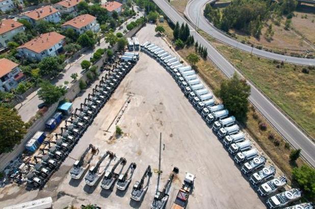 İZSU 98 yeni iş makinesiyle filosunu büyüttü