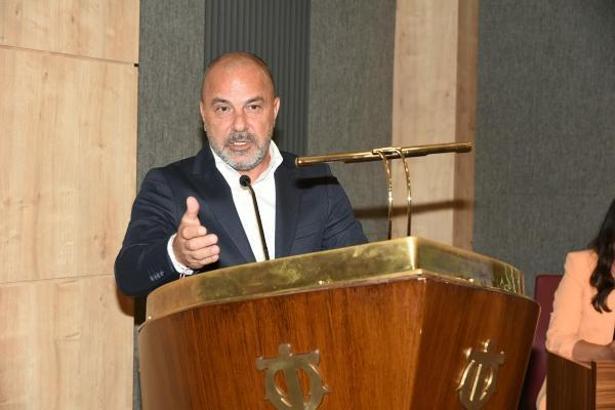 'İzmir'de limanın olmaması demek İzmir'in bitmesi demektir'