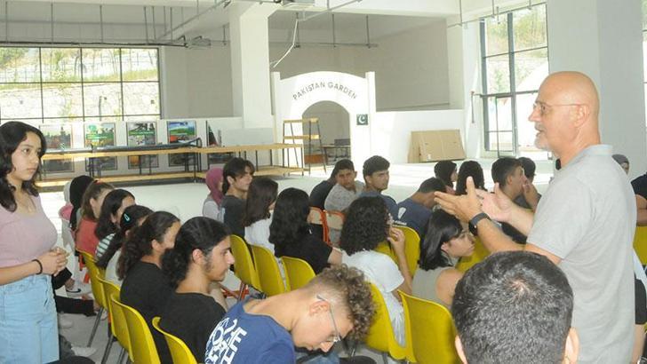 Prof. Dr. Bülent Yılmaz: Asla sahip olduğunuz yeteneklerin dışında bölüm yazmayın