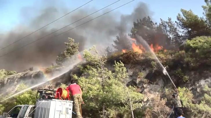 Yunanistan’da yangınlara 11 ülke destek veriyor