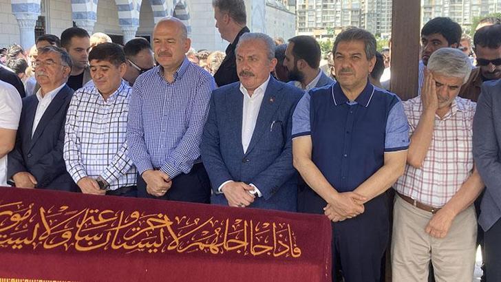 Esenler Belediye Başkanı Göksu'nun yengesi toprağa verildi