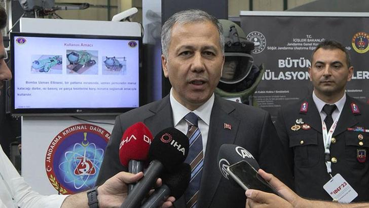 İçişleri Bakanı Yerlikaya IDEF Fuarı'nı ziyaret etti