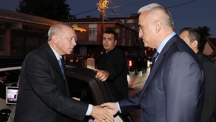 Cumhurbaşkanı Erdoğan Pendik'te Cemevi'ni ziyaret etti