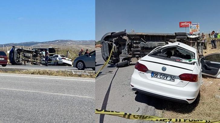Yolcu indirmek için duran minibüse otomobil çarptı: 1 ölü, 10 yaralı
