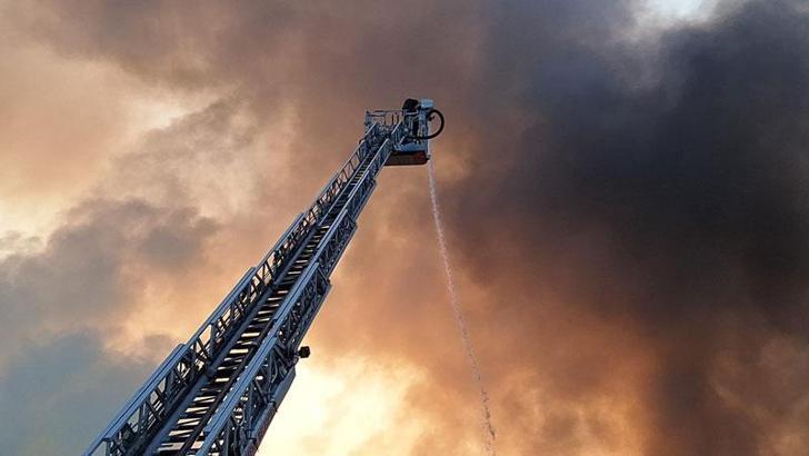 Prof. Dr. Karademir: Geri dönüşüm tesislerindeki yangınlara hızlı müdahale edilmeli