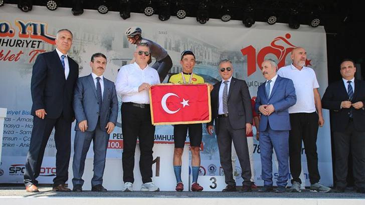 100'üncü Yıl Cumhuriyet Bisiklet Turu'nun ilk etabı tamamlandı