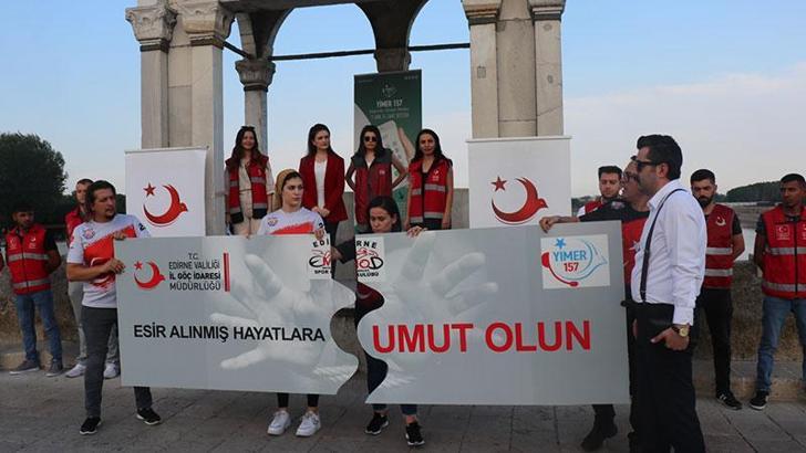 Meriç Köprüsü'nde motosiklet tutkunlarından 'İnsan Ticareti ile Mücadele' farkındalığı