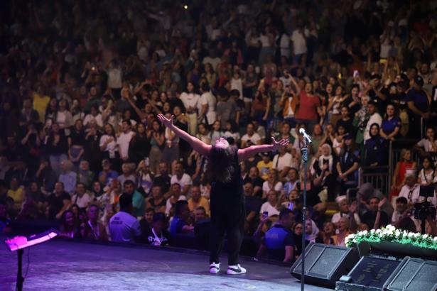 Koray Avcı Büyükçekmece'deki festivalde konser verdi