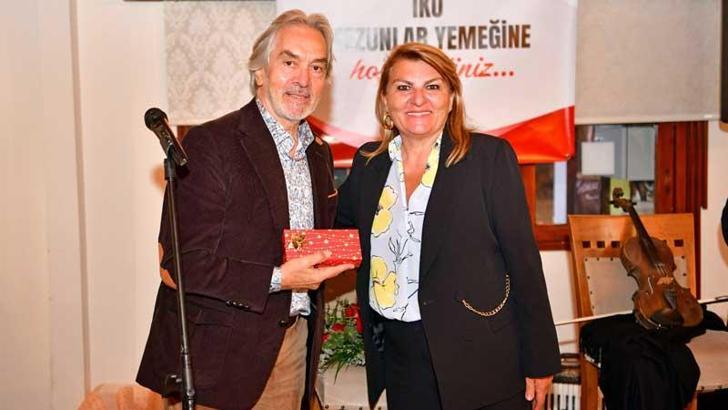 İskender Pala'dan tercih yapacak öğrencilere: Edebiyat yeni bir dünya kurmak içindir