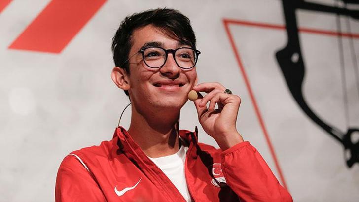 Mete Gazoz, Dünya Okçuluk Şampiyonası’nda çeyrek finale yükseldi